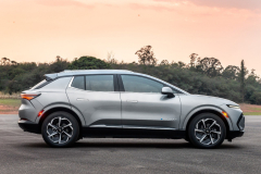 Chevrolet-Equinox-EV-8038