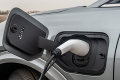 Chevrolet-Equinox-EV-8113
