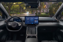 interior-suv-chevrolet-captiva-ev-painel-digital-rua-arborizada